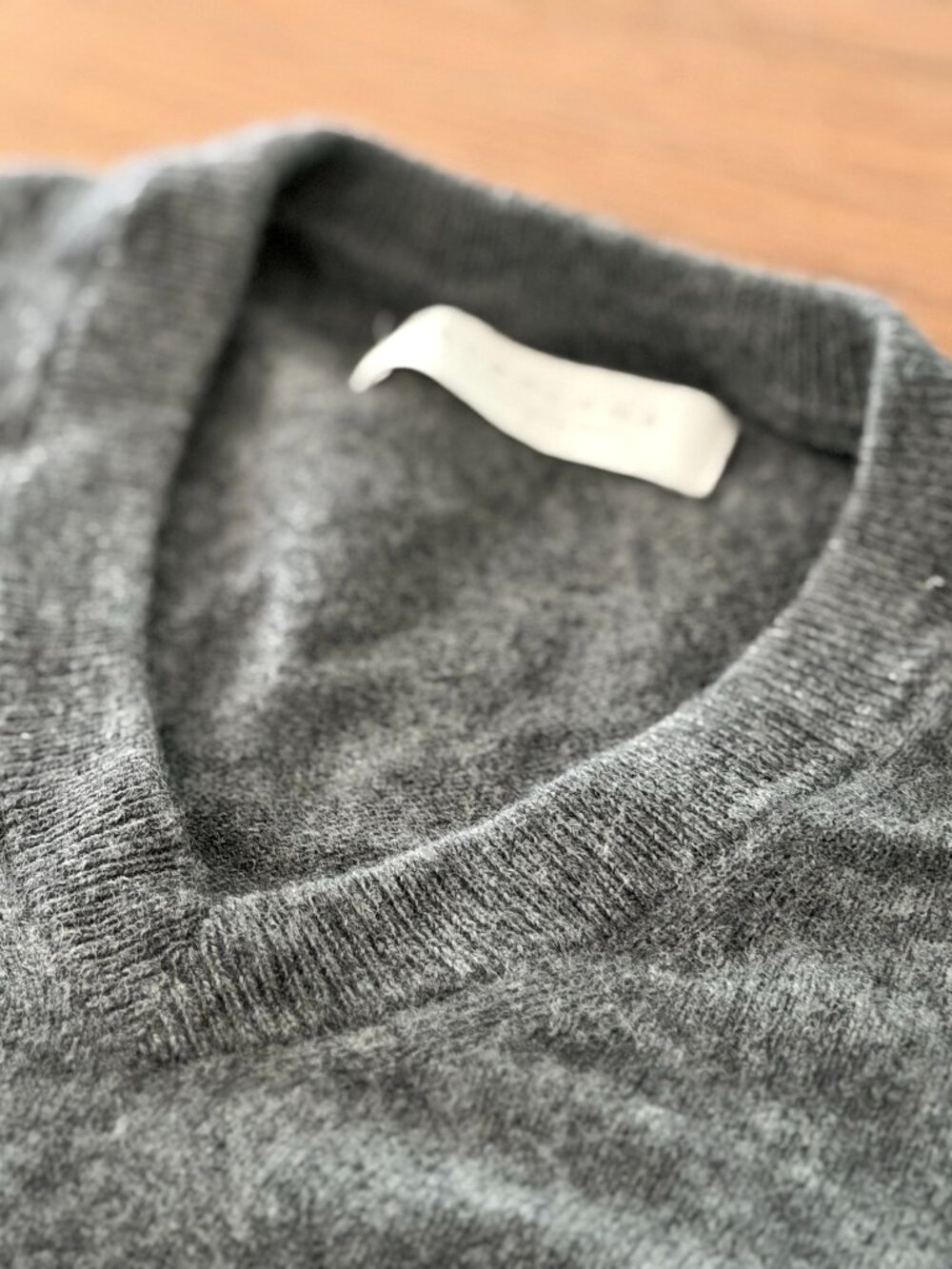 Everlane Cashmere V-Neck Sweater (Grey, Mens Small)